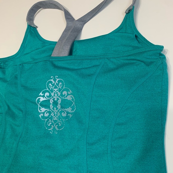 Teal / green  and green MPG work out tank - Picture 4 of 5
